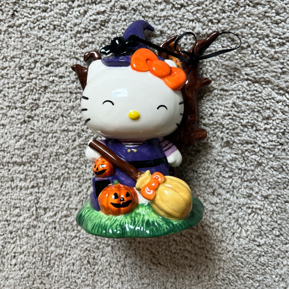 Hello Kitty Blue Sky Figurine